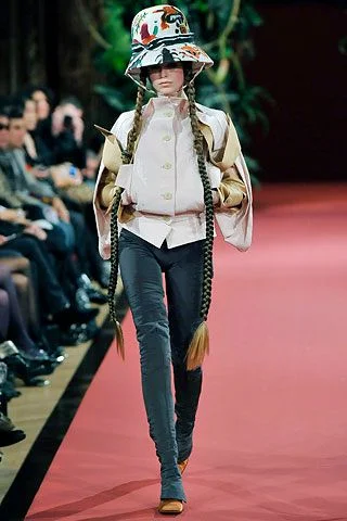 Look 18